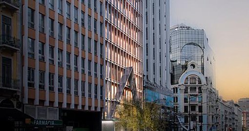 Mercado de Luxo Expande-se com 'Branded Residences' e Reabilitação Histórica