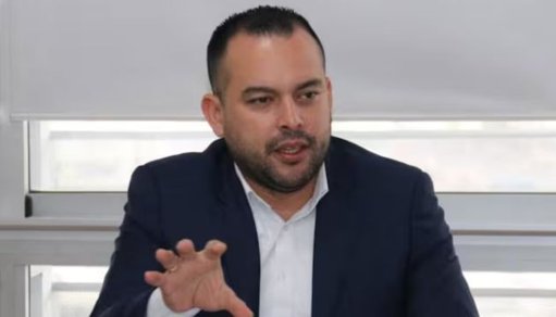 Investigan al ministro Edwin Palma por presuntos sobrecostos en la intervenida Air-e