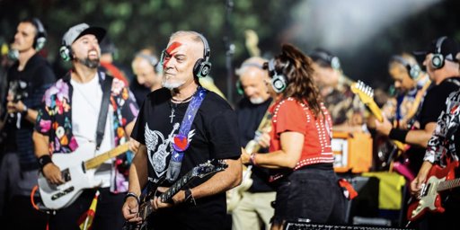 Rockin’1000, a "maior banda de rock do mundo", regressa a Lisboa para concerto gratuito