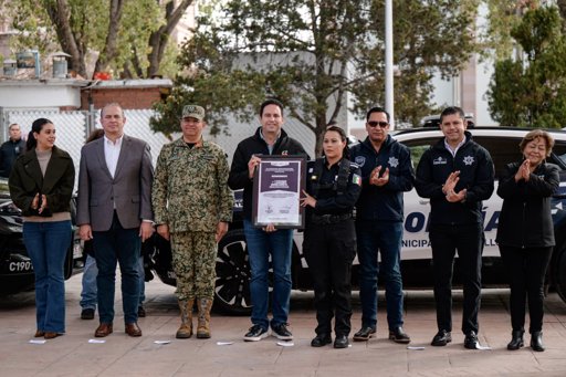Saltillo rinde homenaje a ‘César’ y ‘Bebeto’, dos agentes caninos que se retiran del servicio