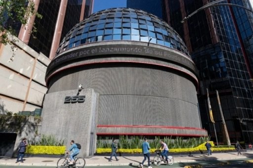 La Bolsa Mexicana de Valores liga ganancias y se acerca a niveles récord