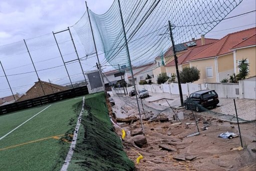 Gesto de Solidariedade no Futebol Regional Une Clubes Após Tempestade