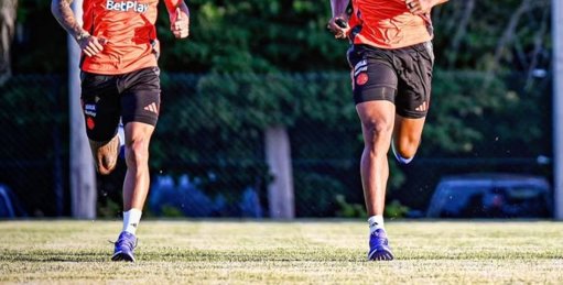 Lesión de Yerry Mina enciende las alarmas en la Selección Colombia