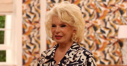 Lili Caneças Recorda Casamento e Hábito de Fumar 'com Glamour'