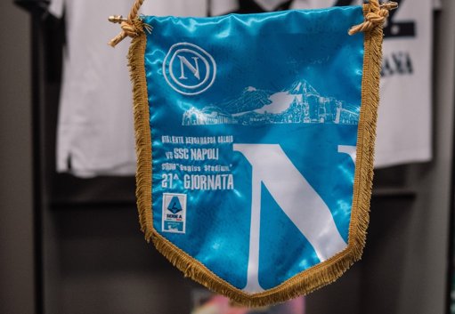 Confrontos violentos entre adeptos do Sporting e do Nápoles marcam pré-jogo