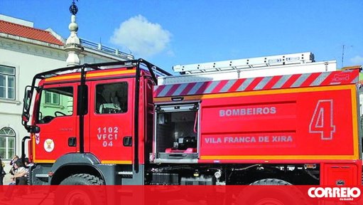 Bombeiros de Vila Franca de Xira Hipotecam Quartel para Adquirir Viaturas