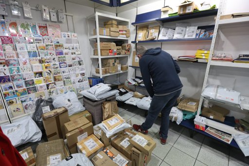 L'UE instaure une taxe de 3 euros sur les petits colis pour contrer le commerce en ligne chinois