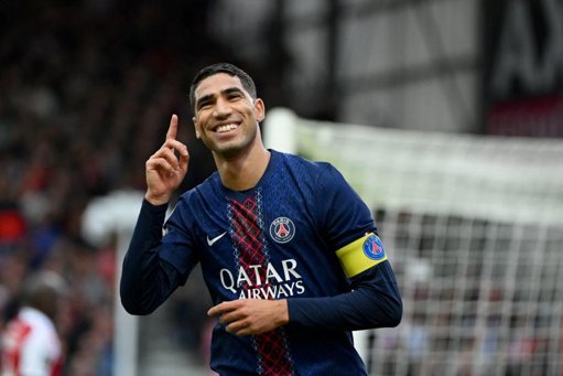 Achraf Hakimi, homme fort du PSG, salué comme "le meilleur latéral droit du monde"
