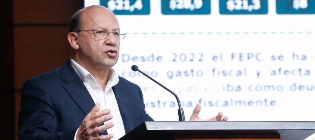 Detalles de la Reforma: Aumentos en Impuestos a Licores, Tabaco y Ajustes al IVA