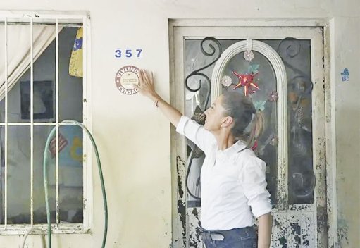 Respuesta Gubernamental en Terreno: Líderes Políticos Supervisan Ayuda a Damnificados