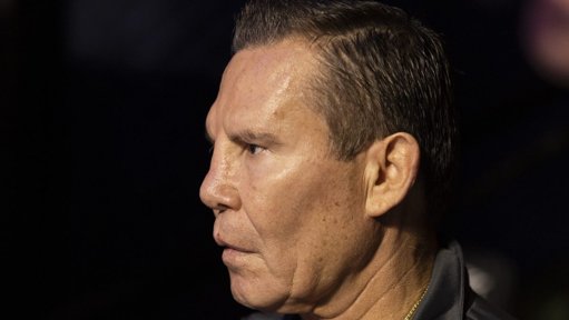 Julio César Chávez Analiza la Derrota de Canelo: "Se Ve Cansado"