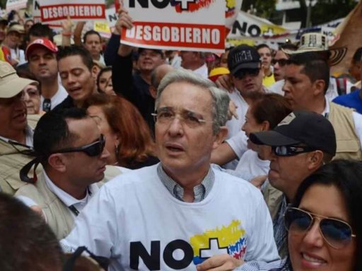 Álvaro Uribe será candidato al Senado en 2026, una jugada que redefine la carrera por el Congreso