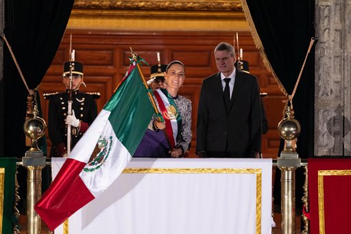 Primer Grito de Independencia de Sheinbaum Marca un Hito Feminista