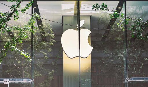 Apple face aux régulateurs européens et britanniques sur l'App Store