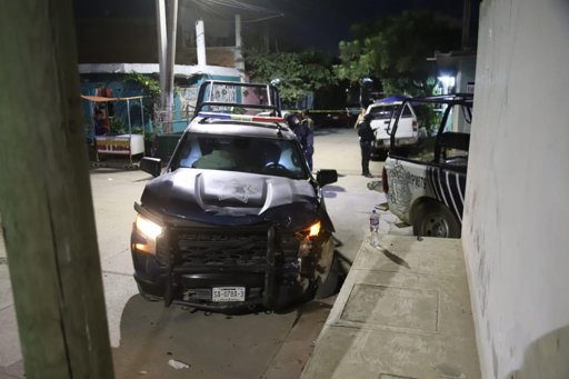 Choque entre dos patrullas durante persecución en Mazatlán deja varios policías lesionados
