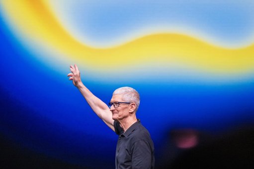Apple se prepara para la sucesión de Tim Cook y define su posible reemplazo