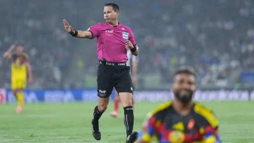 Comisión de Árbitros suspende a silbantes por errores en el América vs.

Rayados