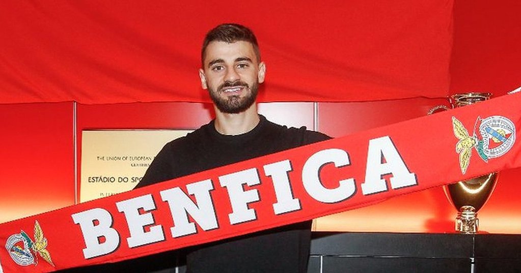 Guarda-redes campeão de futsal Léo Gugiel operado ao tornozelo