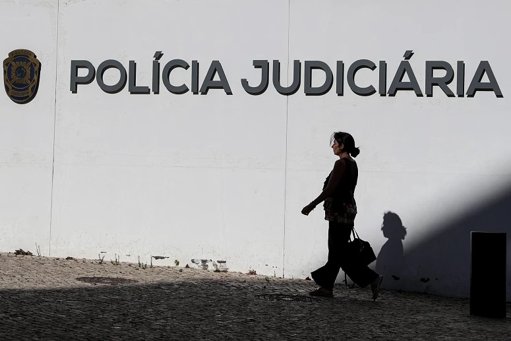 Criança de 10 anos desaparecida é encontrada pela PJ em condições desumanas