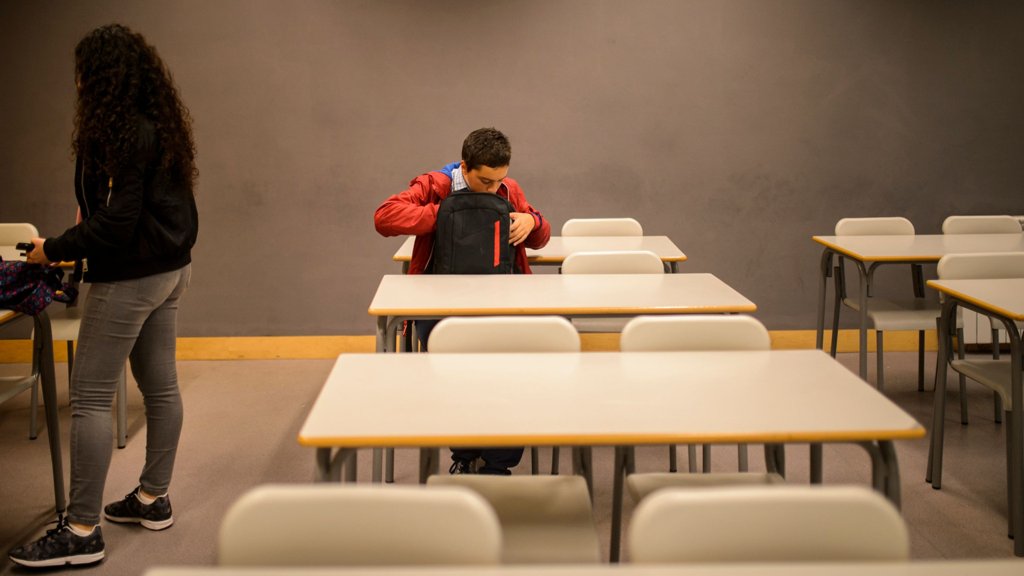 Revisão da Disciplina de Cidadania Gera Forte Controvérsia Política