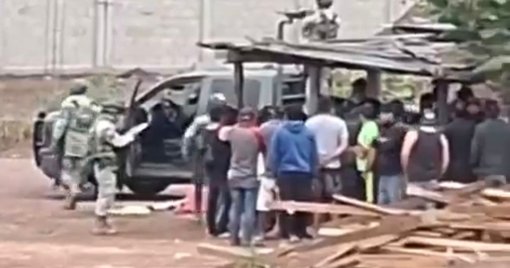 Ataque interno en cuartel de Aguililla: un militar asesina a tres compañeros