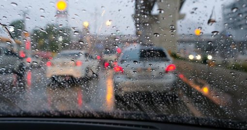 Médicos Tarefeiros Ameaçam Paralisar Urgências do SNS em Protesto contra Cortes Salariais