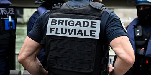 Un corps amputé d'une main découvert dans la Seine à Paris, une enquête ouverte