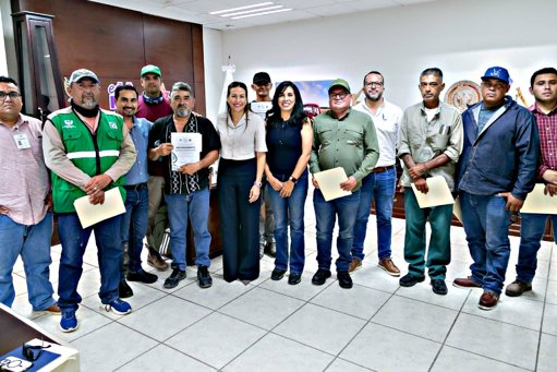 Alcaldesa de La Paz reconoce valentía de trabajadores de OOMSAPAS durante contingencia climática