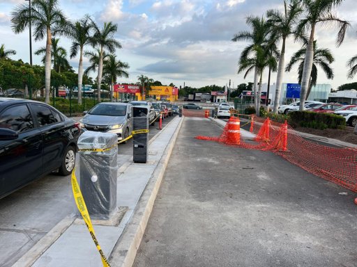Costco Culiacán implementa cobro por estacionamiento, generando descontento entre clientes