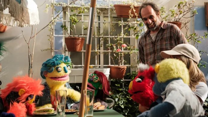 Criadores de 'Pôr do Sol' estreiam 'FELP', nova comédia satírica na RTP1