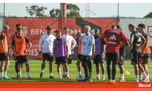 Benfica soma quarta derrota e complica futuro na Liga dos Campeões