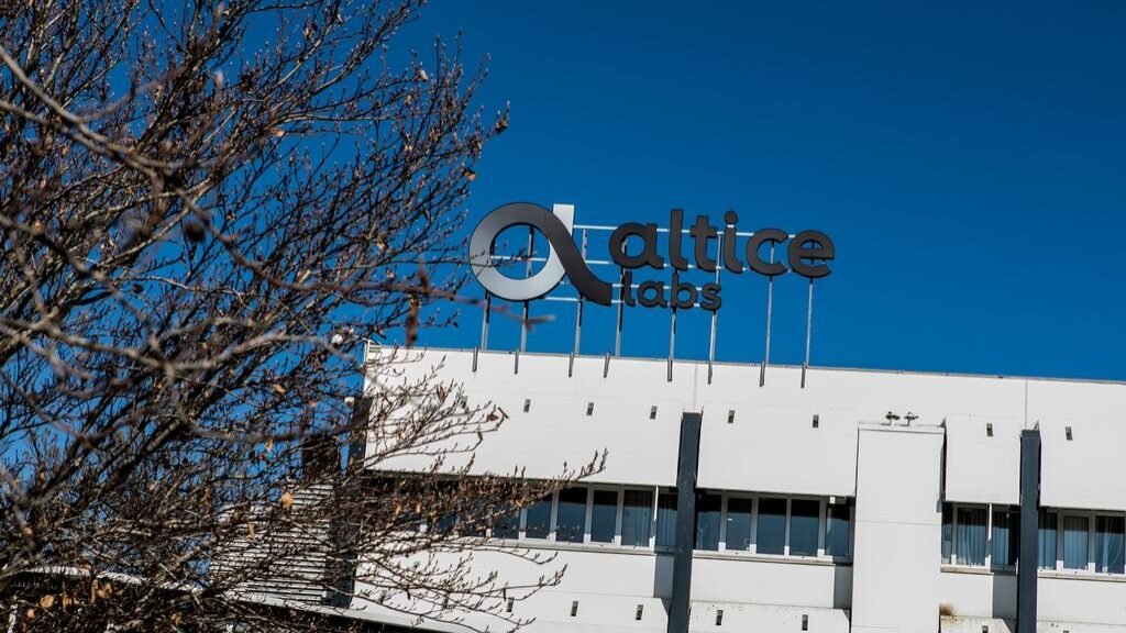 Altice Portugal corta mil empregos para se adaptar à Inteligência Artificial