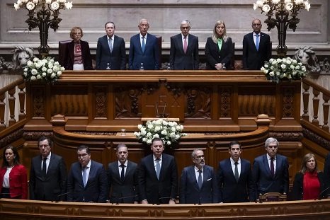 Governo cria comissão para o 25 de Novembro, gerando acusações de revisionismo histórico