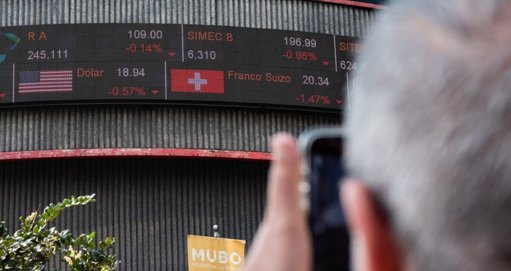 Sector Farmacéutico en Alerta por Arancel del 100% Anunciado por EE.UU.