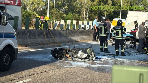 Motociclista de 52 Anos Morre Após Colisão e Incêndio em Coimbra