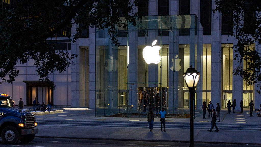 Apple acelera desenvolvimento de IA própria para reduzir dependência de parceiros