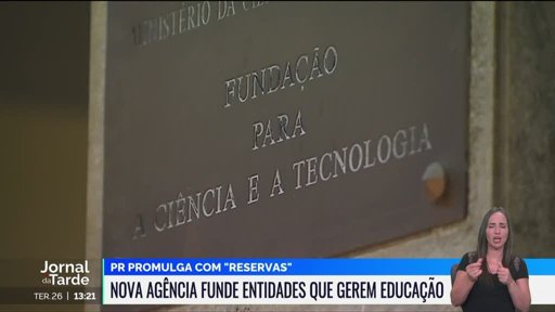 Presidente Promulga Nova Agência para a Educação com Reservas sobre Futuro da FCT