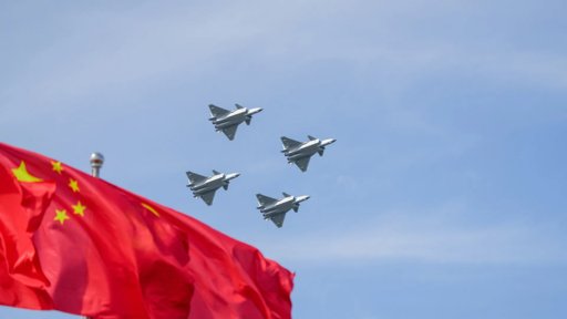 Tensões entre China e Japão Aumentam com Manobras Militares e Retórica Hostil