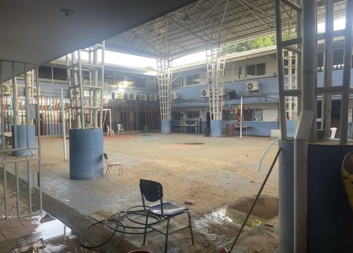 Inundaciones en el Colegio Madre Laura movilizan a la comunidad y a la Alcaldía