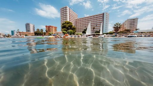 Surto de salmonela em hotel espanhol afeta dezenas de turistas portugueses