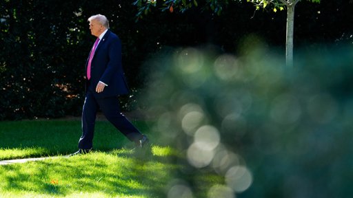 Trump Desafia Tribunais com Envio de Forças Federais para Cidades Americanas