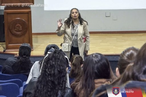 Jóvenes Enfrentan un Mercado Laboral Marcado por la Informalidad y la Falta de Oportunidades