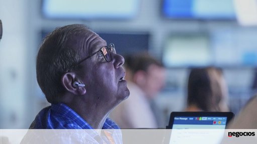 Wall Street recupera com impulso do setor tecnológico