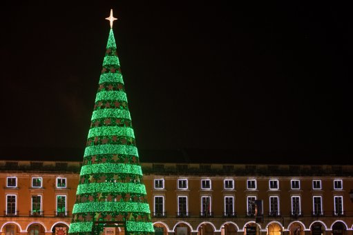 Celebrações de Natal no Porto arrancam com Mariza e iluminação em 94 ruas