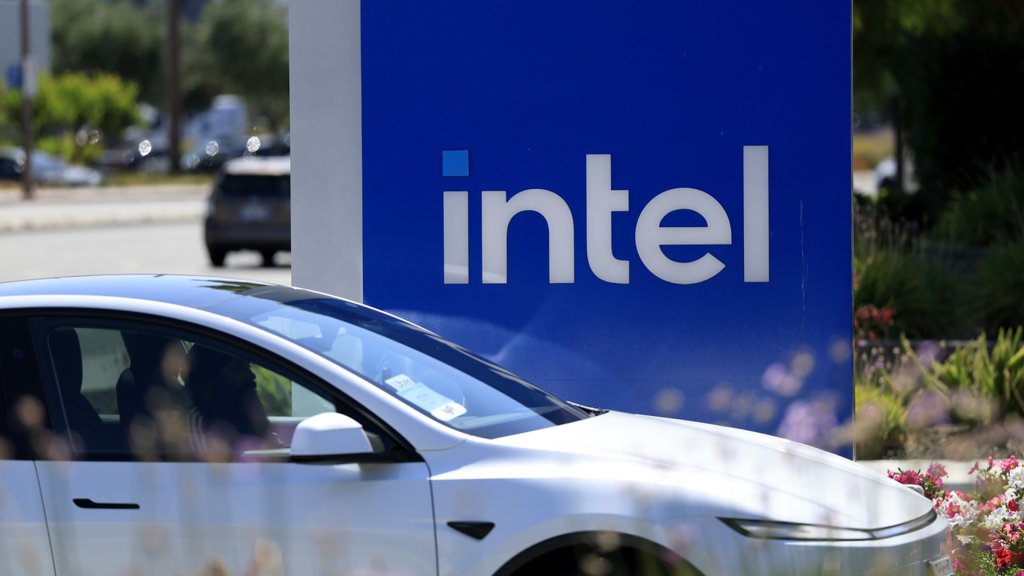 Intel anuncia reestruturação massiva com milhares de despedimentos e cancelamento de projetos na Europa