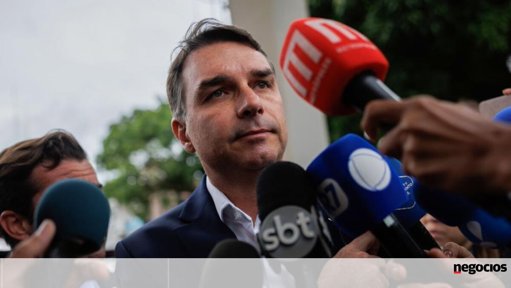 Filho de Jair Bolsonaro anunciado como candidato presidencial para 2026