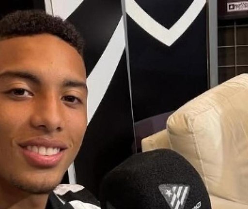 Jordan Barrera Marca su Primer Gol con Botafogo con una Espectacular Chalaca