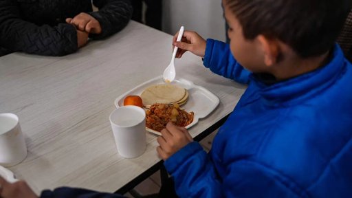 Intoxicación masiva de escolares por programa de desayunos del gobierno