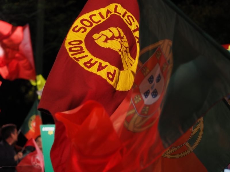 PS Enfrenta Desafio Autárquico com 47 Presidentes de Saída e Apostas de Peso nas Capitais