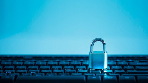 EUA e China Trocam Acusações de Ciberataques e Ameaças Tarifárias Antes de Cimeira Presidencial